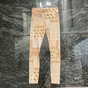 The upside workout SET pants and bra